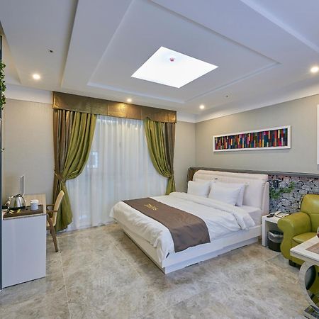 Dubai Hotel Gwangju Metropolitan City Εξωτερικό φωτογραφία