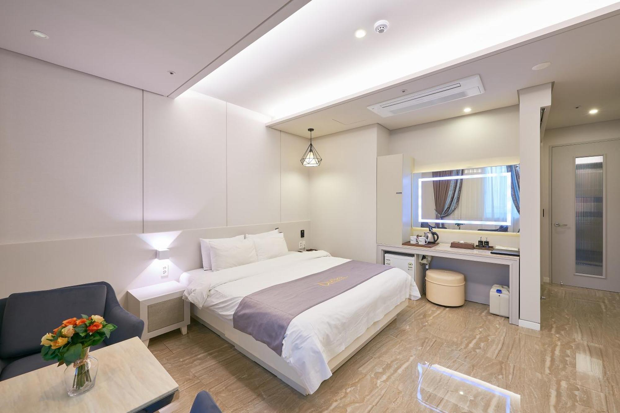 Dubai Hotel Gwangju Metropolitan City Εξωτερικό φωτογραφία