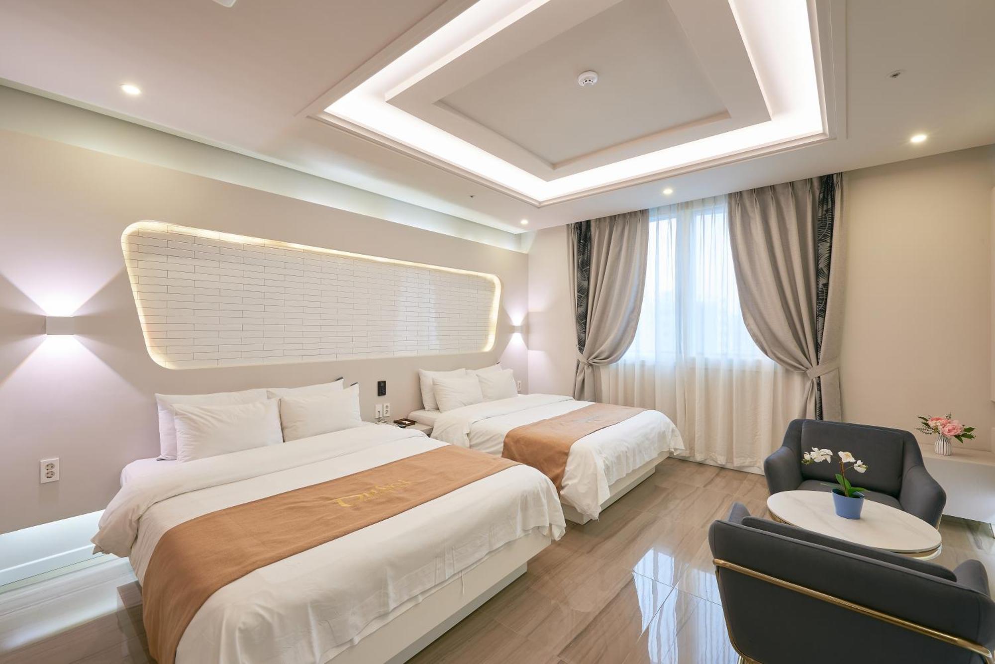 Dubai Hotel Gwangju Metropolitan City Εξωτερικό φωτογραφία