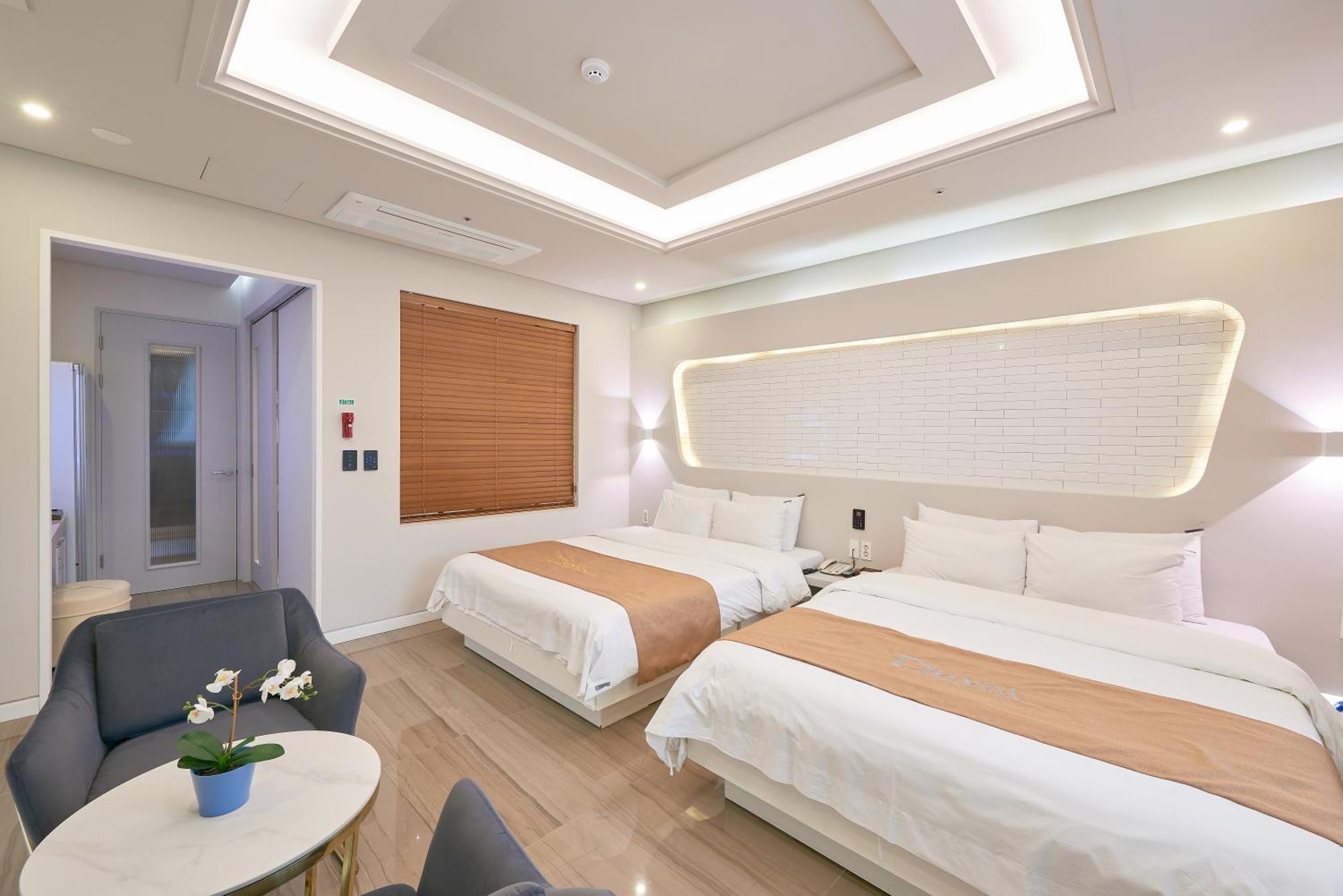 Dubai Hotel Gwangju Metropolitan City Εξωτερικό φωτογραφία