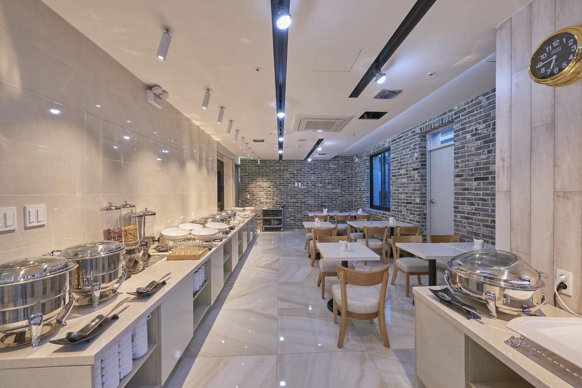 Dubai Hotel Gwangju Metropolitan City Εξωτερικό φωτογραφία